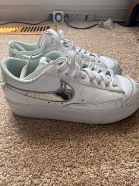 Nike Women’s White Leather Platform Sneakers with Silver Swoosh and Mint Lining